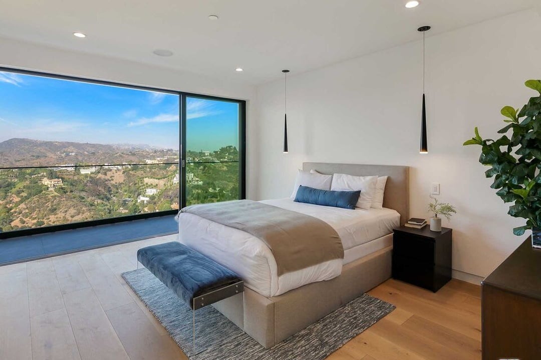 Legacy House