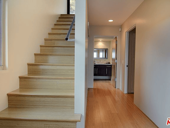 2158 Sunset Plaza Dr