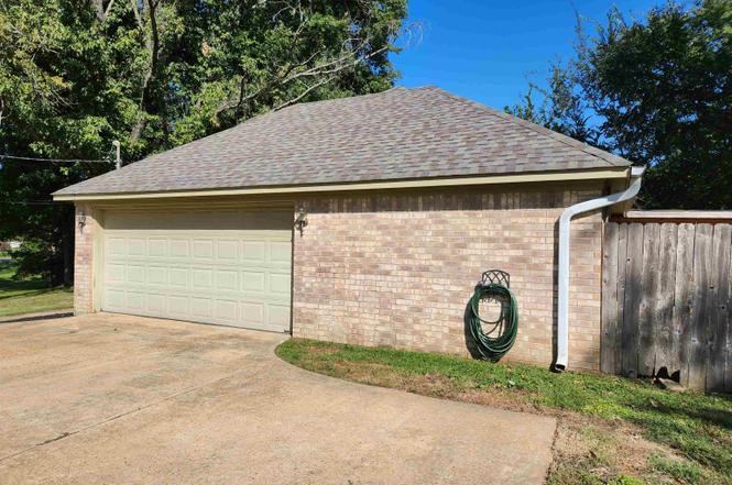 139 Cherokee Hills Ave