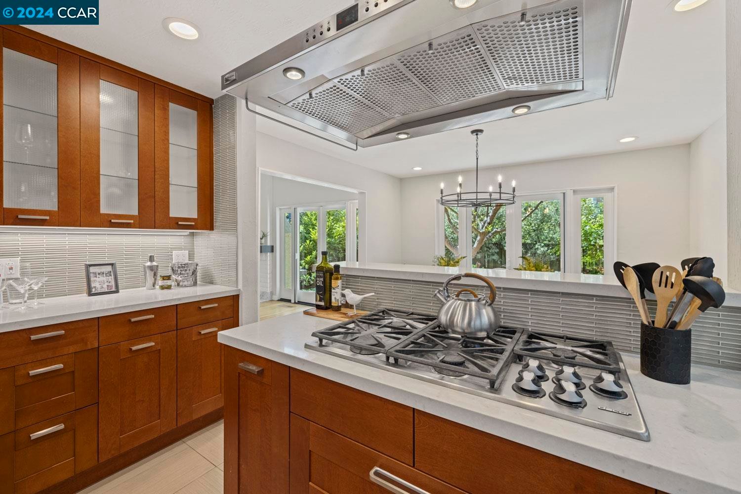 10 Doral Dr
