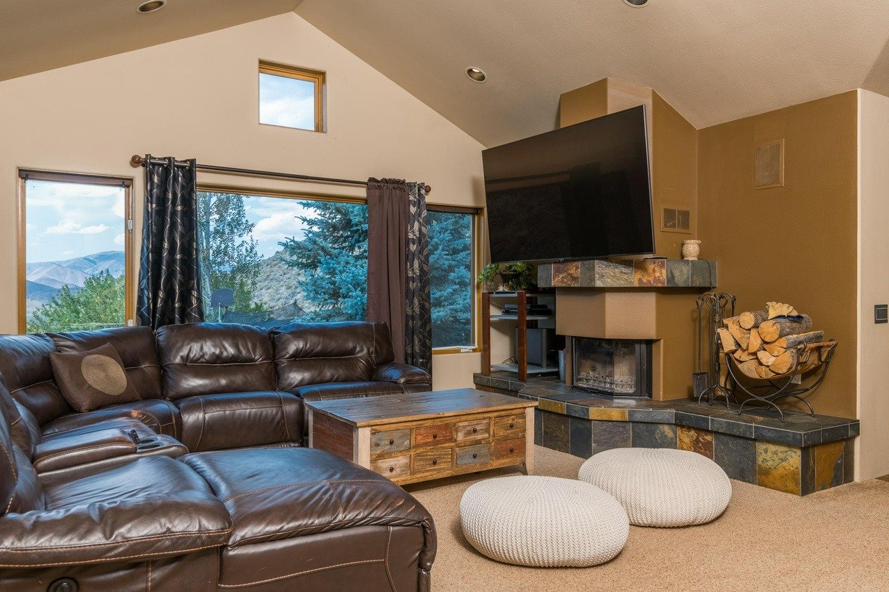 306 E Gulch Rd