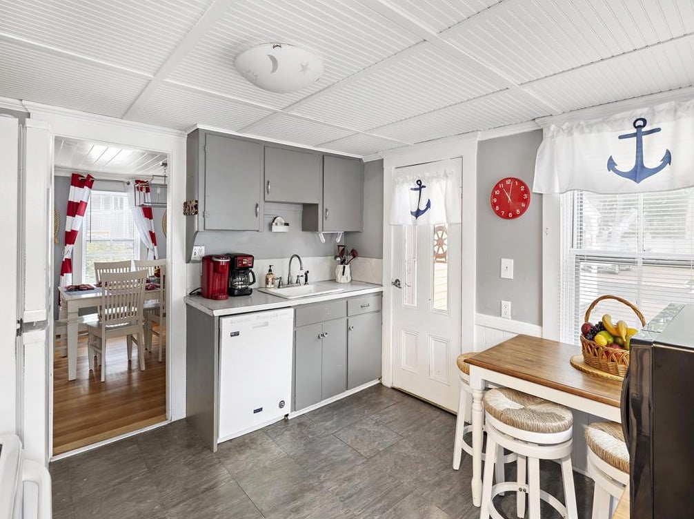 77 Pennacook Ave