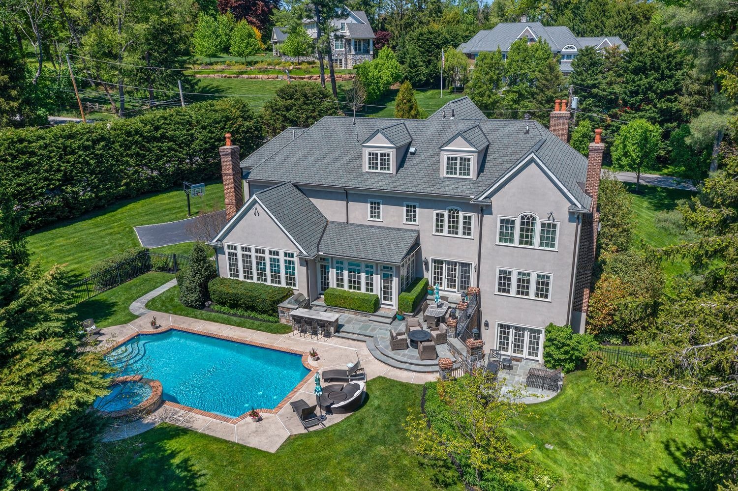 775 Parkes Run Ln