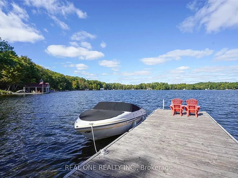 1 Muskoka Estates Rd