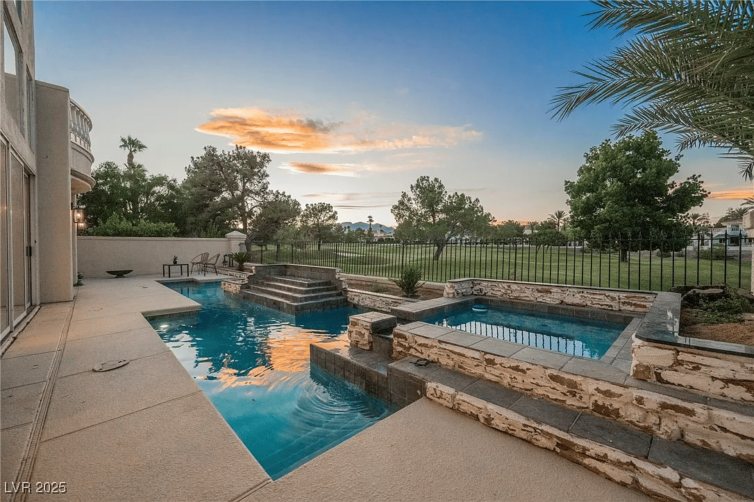 8330 Carmel Ridge Ct