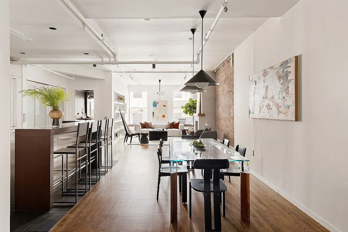 214 W 17th St APT 4B