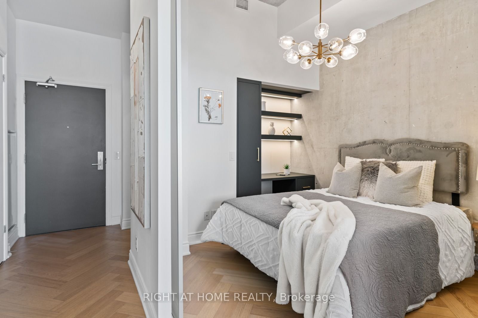 PENTHOUSE AT THE HARLOWE