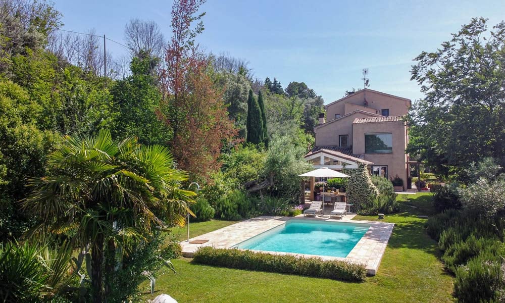Stunning Countryside Home with Pool in Le Marche