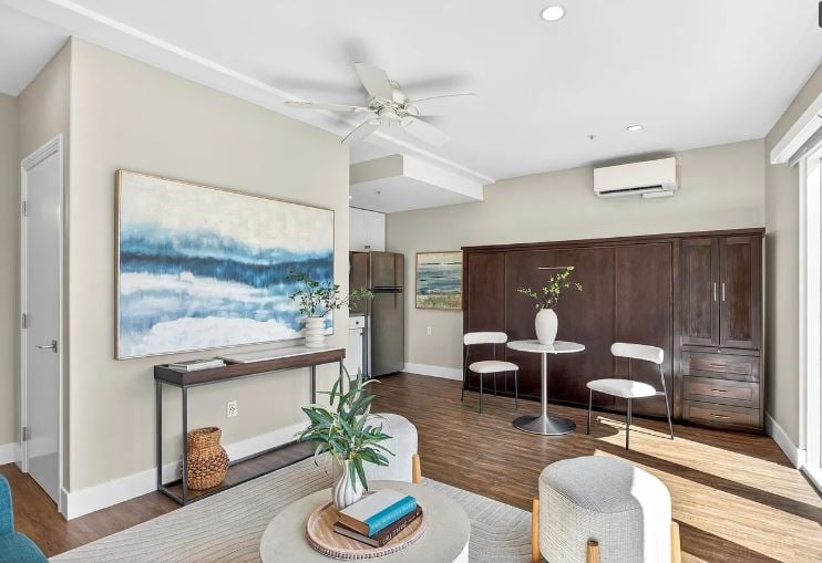 3828 Mission Blvd, San Diego, CA 92109