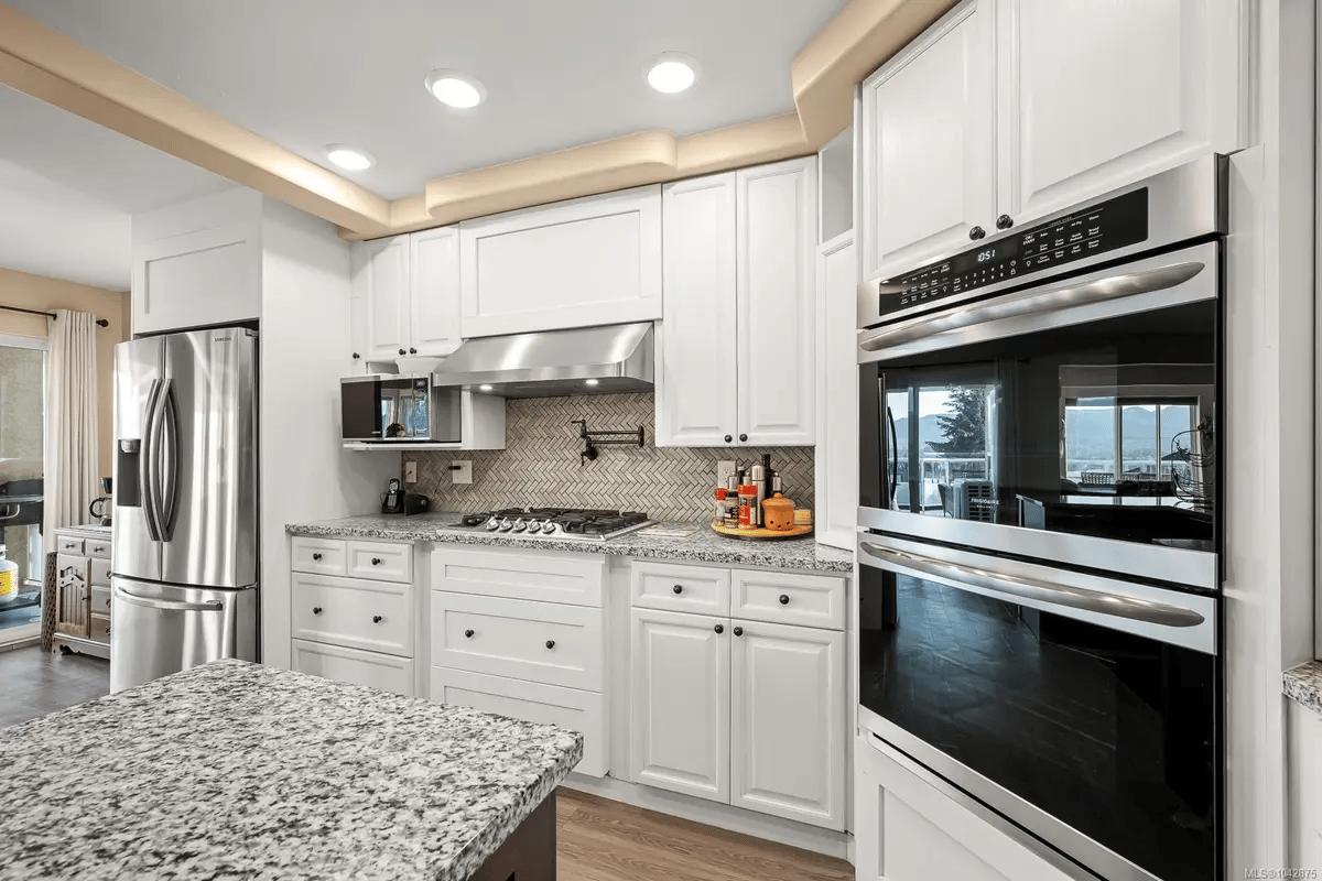1418 Valley View Dr