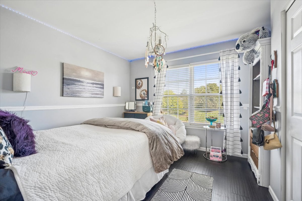 Stunning McHenry Oasis
