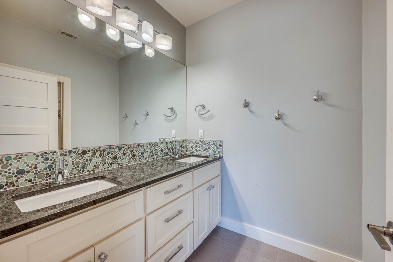 1704 Bluebonnet Lane
