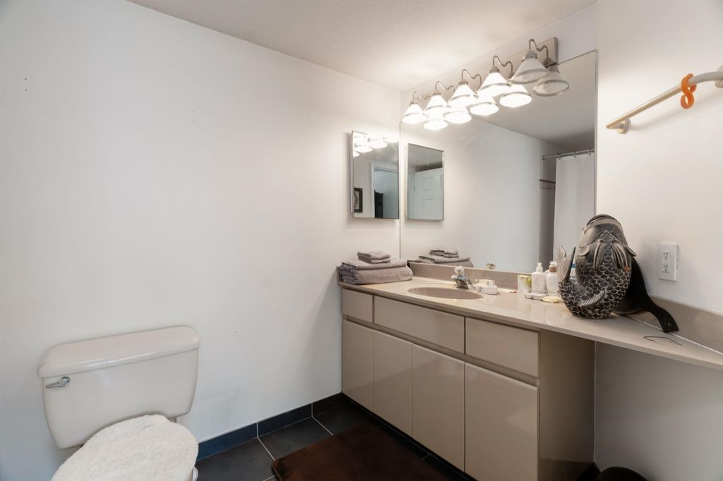 1210 Quayside Dr, #404B