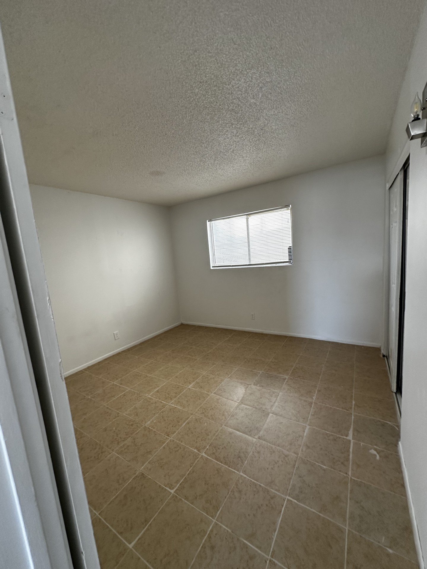 115 West New York Avenue #11, Las Vegas, NV 89102
