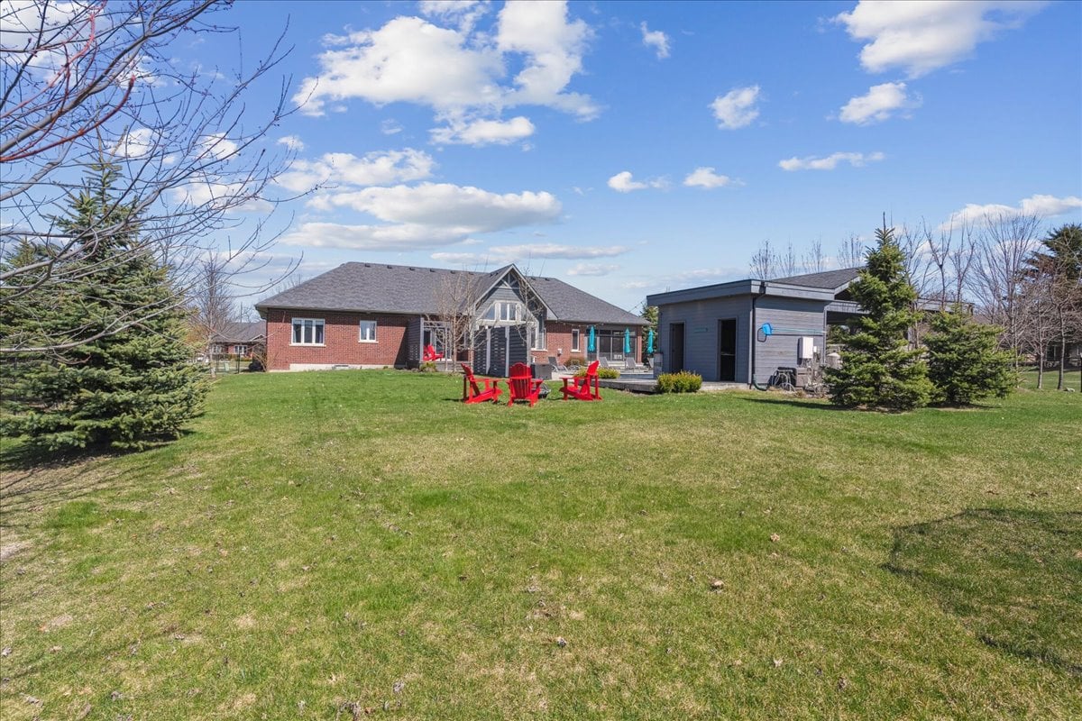 16 Goodwood St, Uxbridge