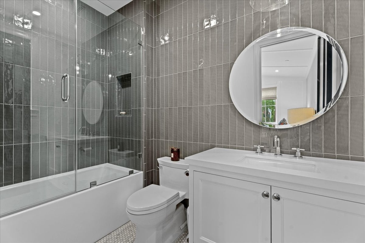 5 ★ 5 En Suite Luxe Stunner in Studio City