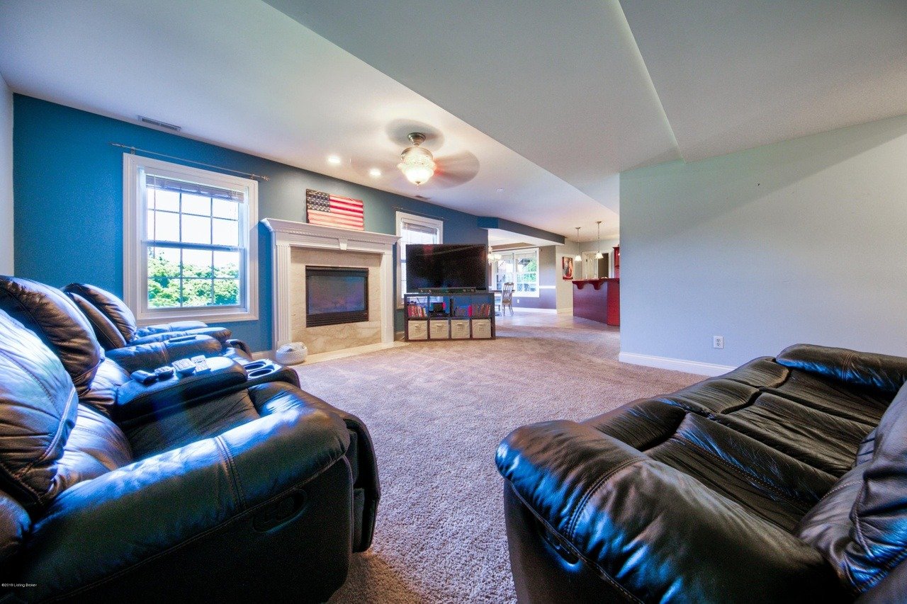 6111 Hensley Rd