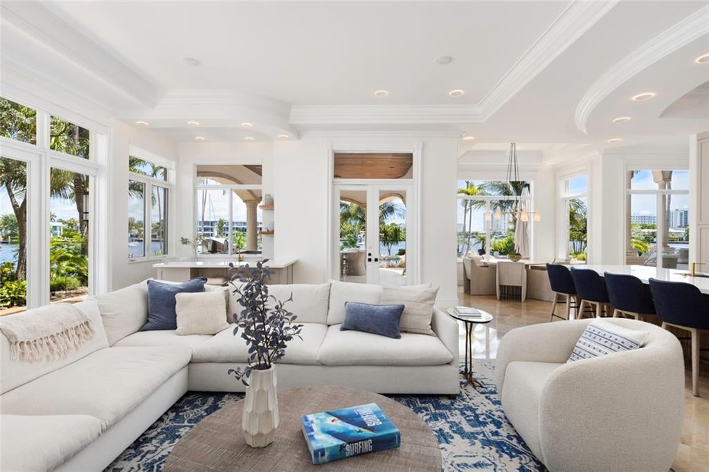 2593 SE 8th St, Pompano Beach, FL 33062