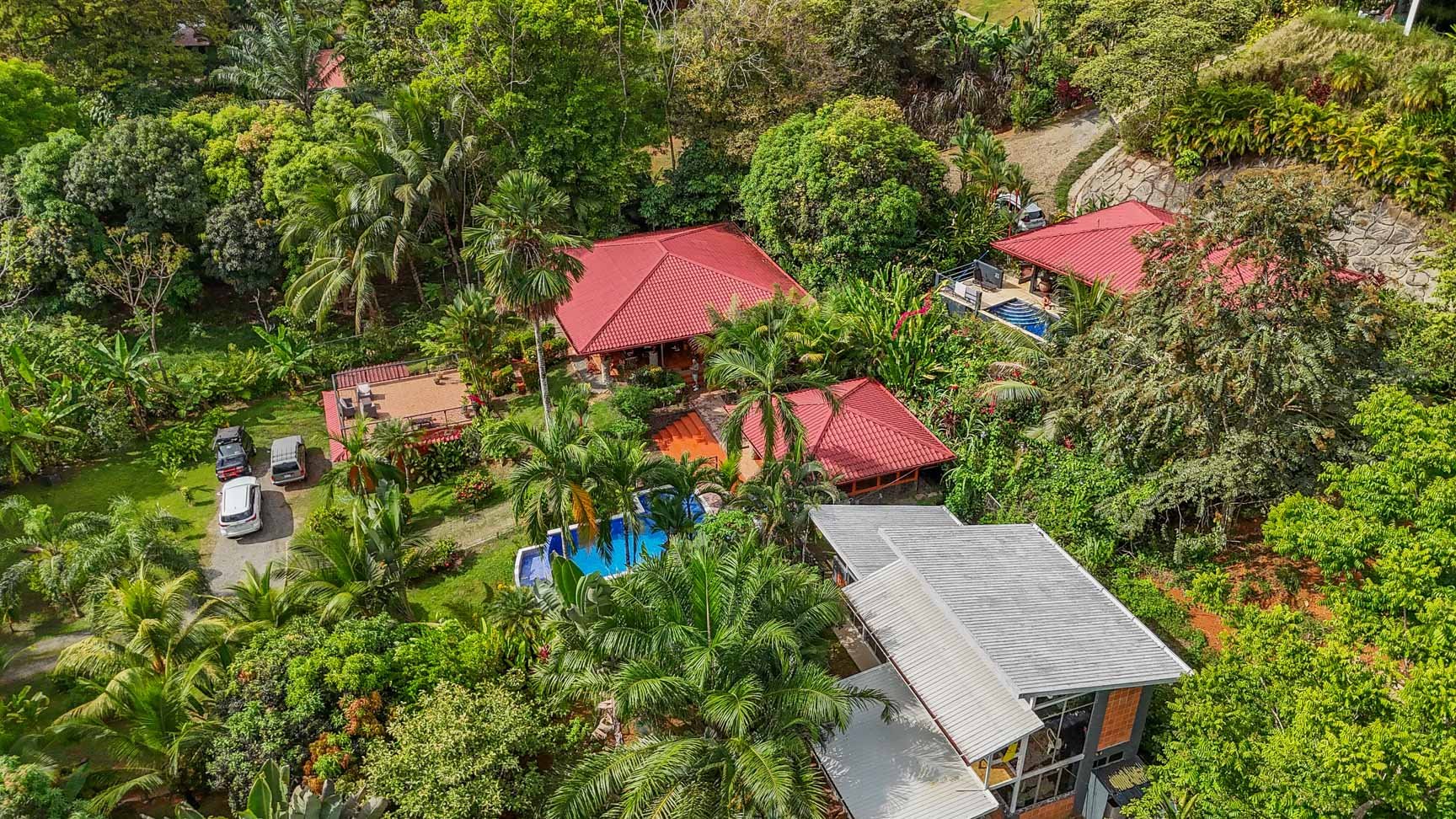 Ojochal Mountain View Home with Pool, Guest House & Gardens