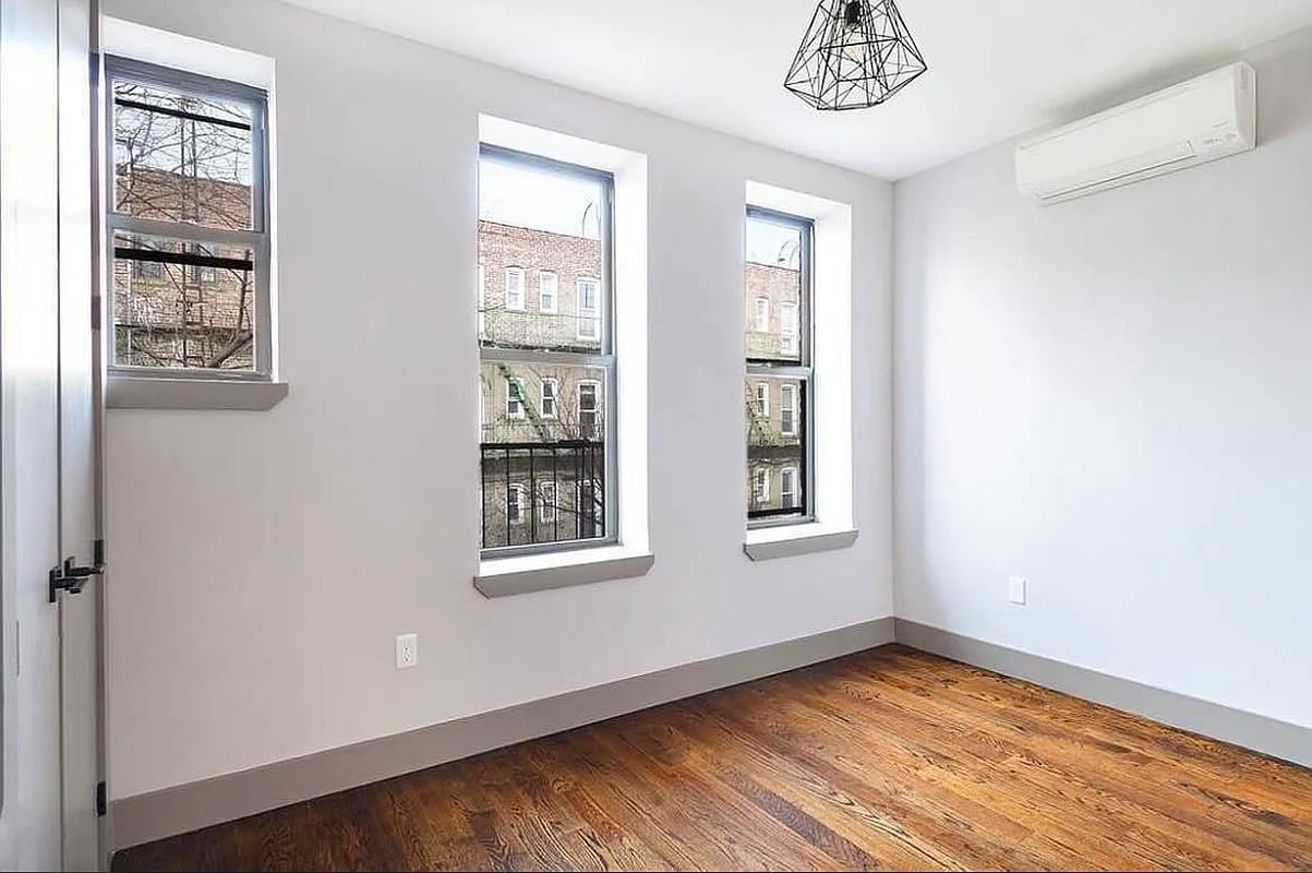 1713 Gates Avenue #1R