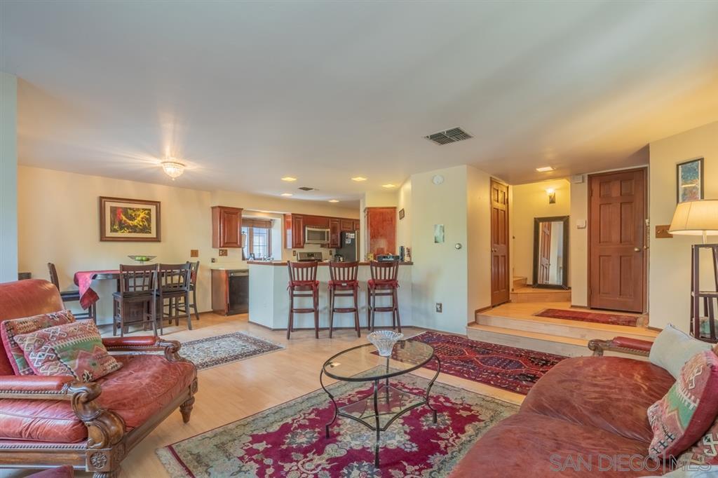 8642 Villa La Jolla Dr, #1