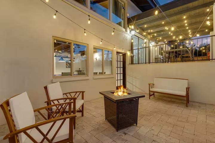 Huge Golf Course Home-Free Heated Pool/Theatre/Gym