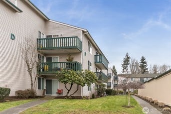 17431 Ambaum Boulevard S #D47