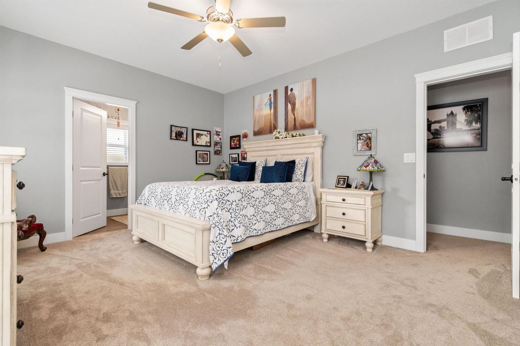 59060 Lougheed Hwy, #24