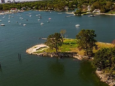 1350 Greacen Point Rd