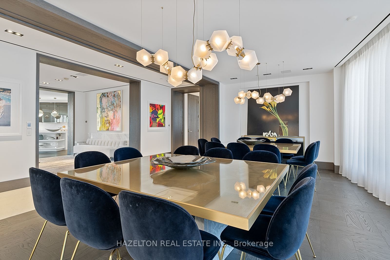 YORKVILLE'S PINACLE OF LUXURY PENTHOUSE