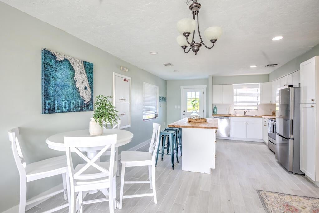 570 Sombrero Beach Rd