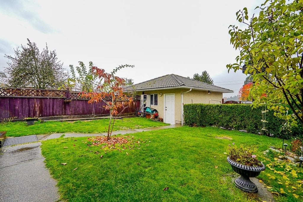 8120 11th Ave