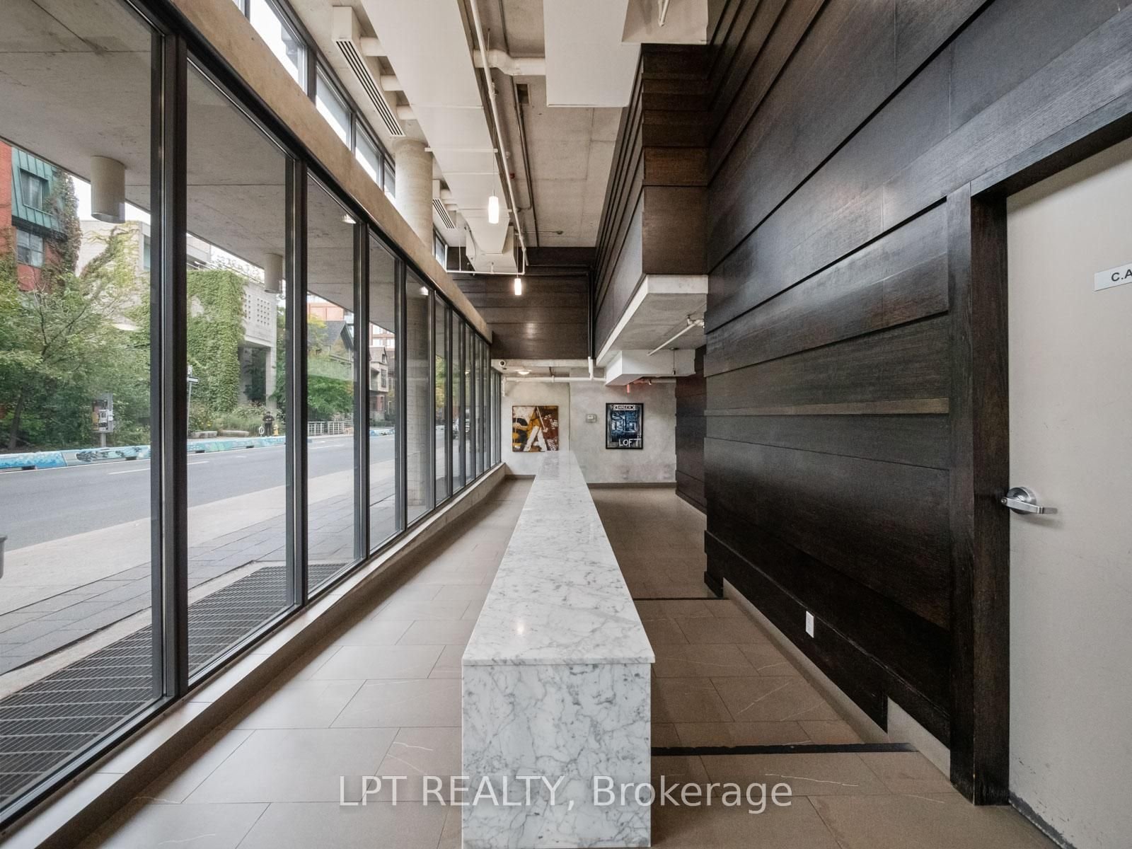 PENTHOUSE LUXURY IN KING WEST