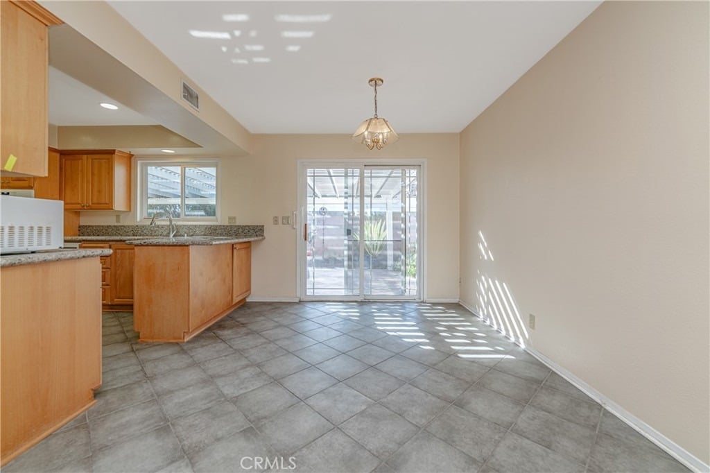4544 Patricia Cir
