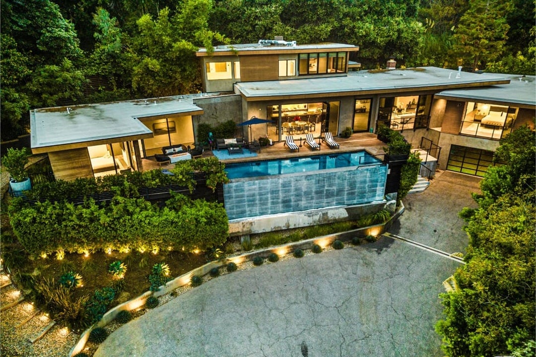 Majestic Oasis