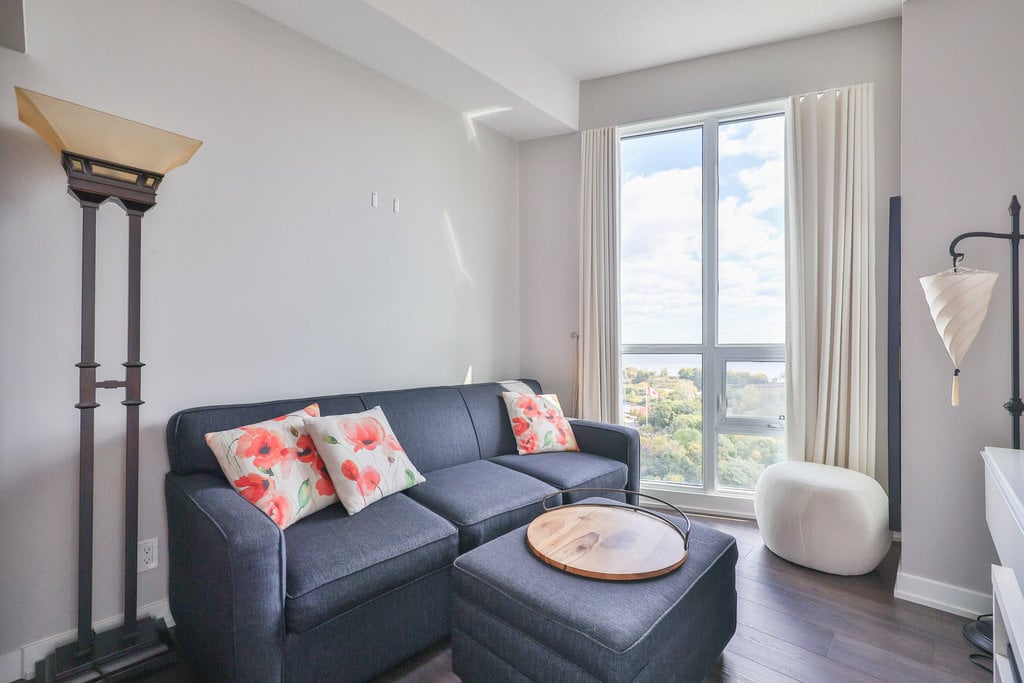 2212 Lake Shore Boulevard W 1803