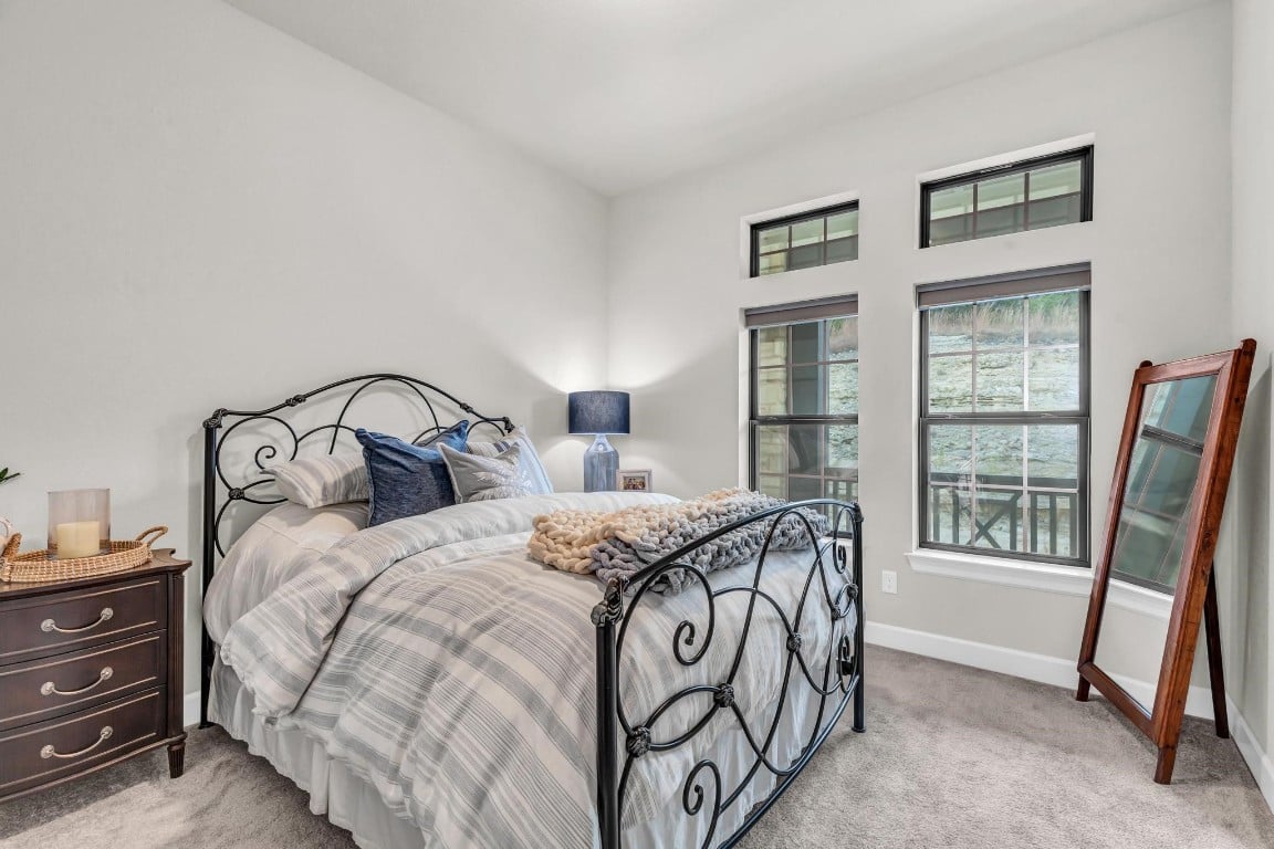 500 Balcones Ridge Way