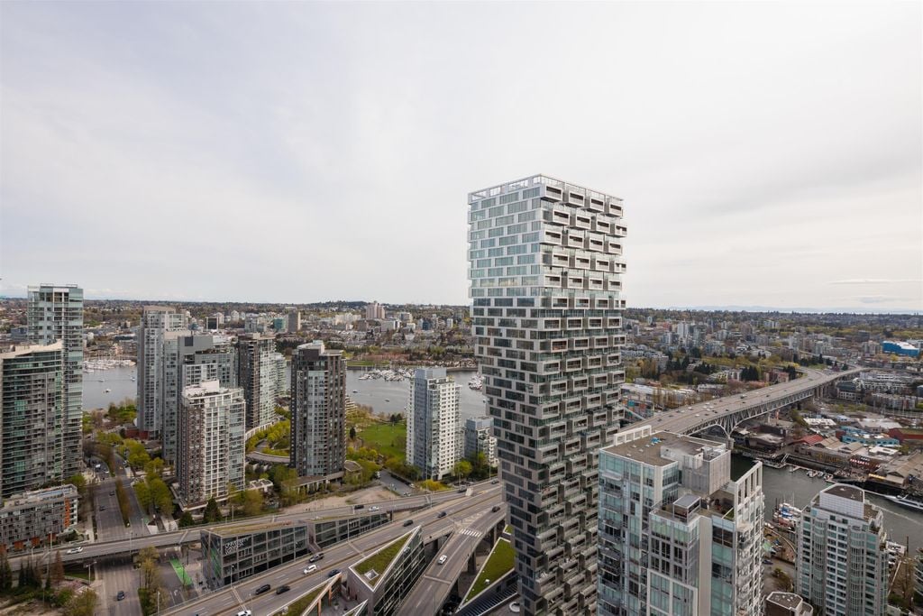 889 Pacific St, #3801