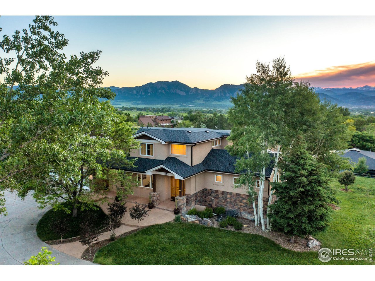 255 Barcelona Dr