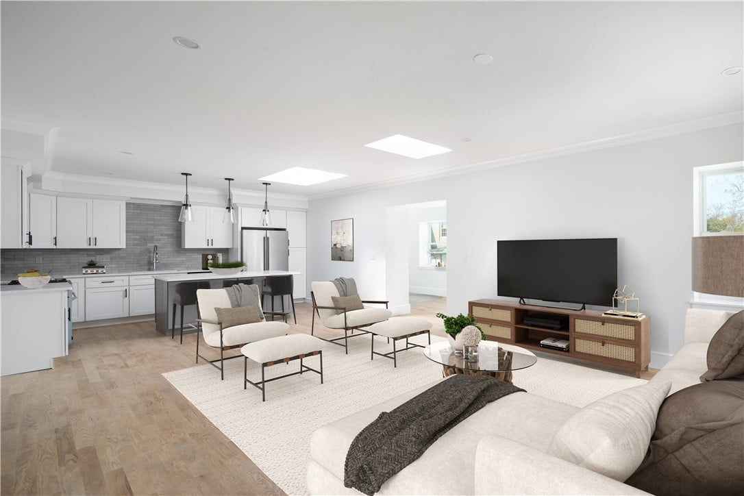 2 Eastnor Rd #B