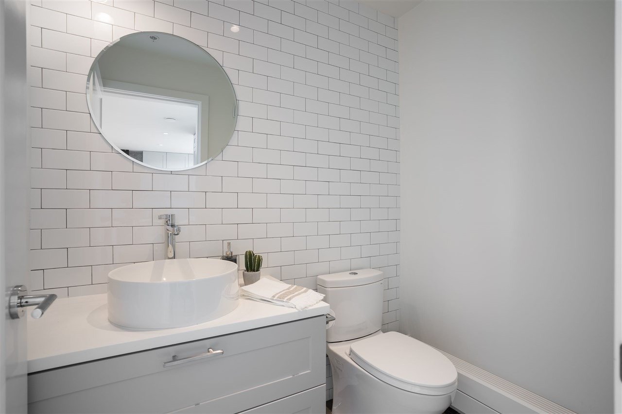 525 E 2nd St, #422