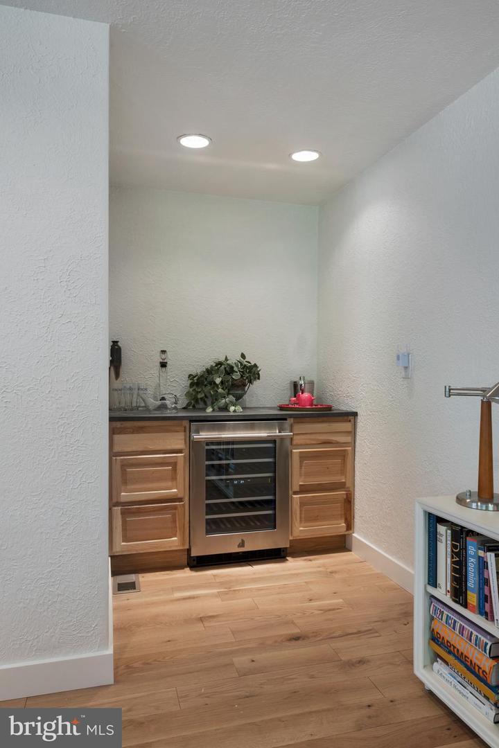 40 Poplar Point Rd