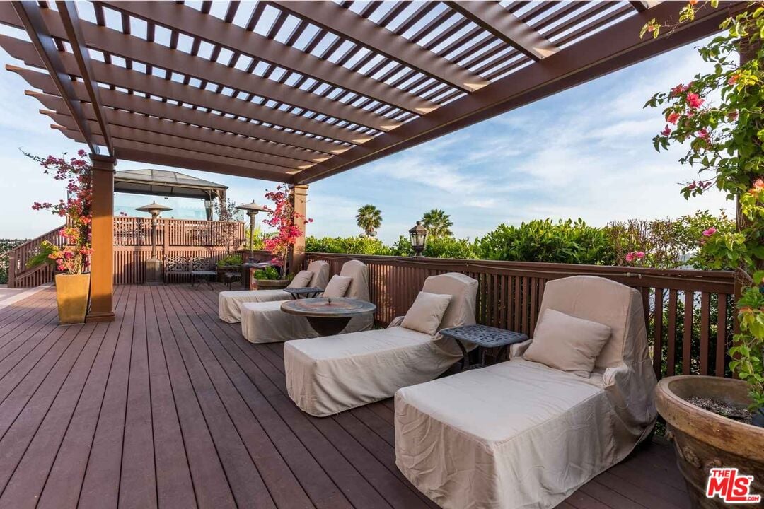 Celestia Crest, Venus Dr, 90046