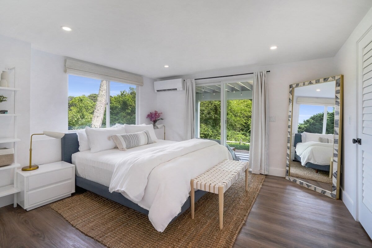 Oak Bluffs Renovated Retreat