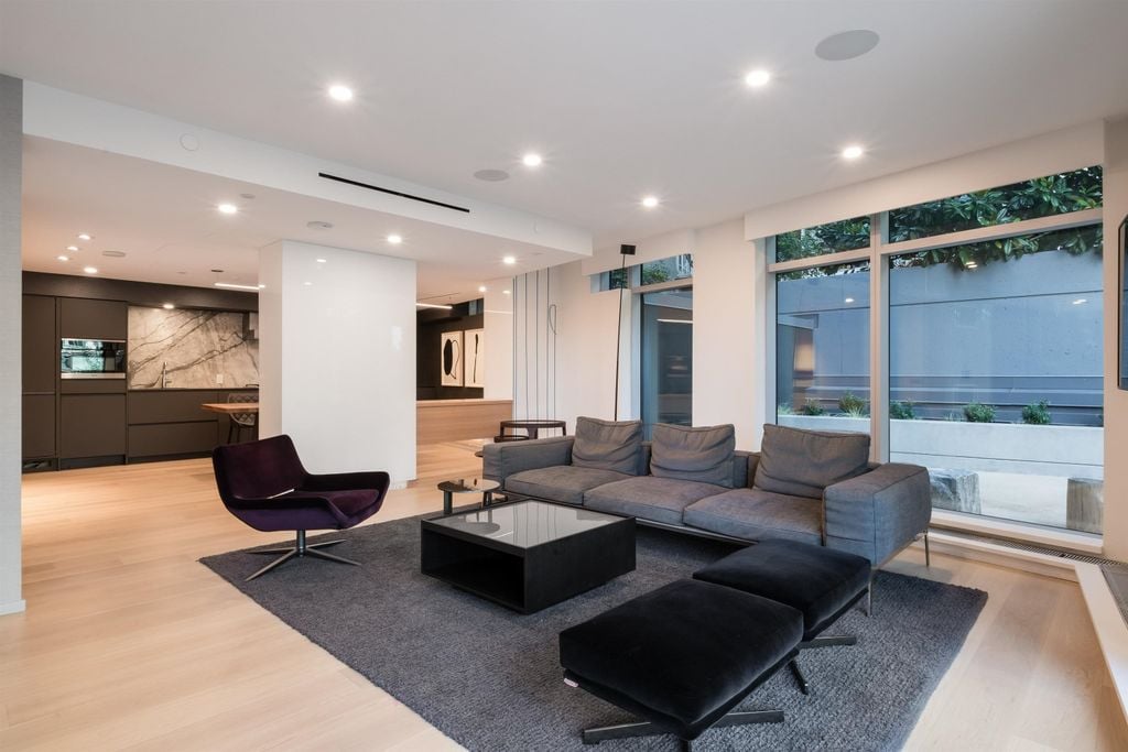 889 Pacific St, #2506