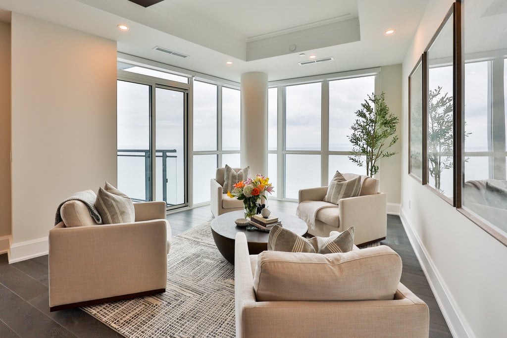 2060 Lakeshore Road #2101