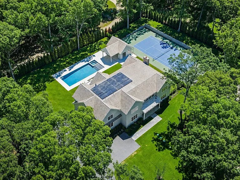 225 Norris Ln