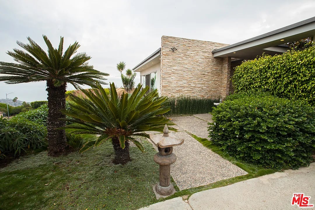 1409 Lachman Ln