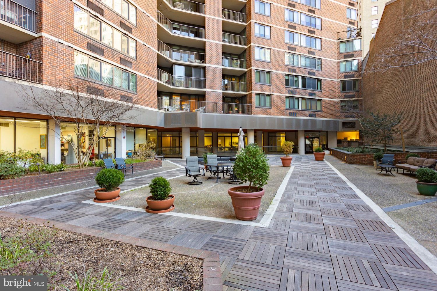 1420 Locust St, Unit 24Q