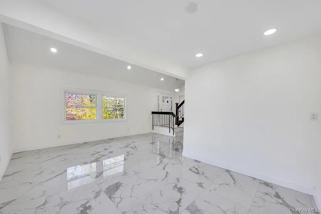 8 Grand Canyon Ln